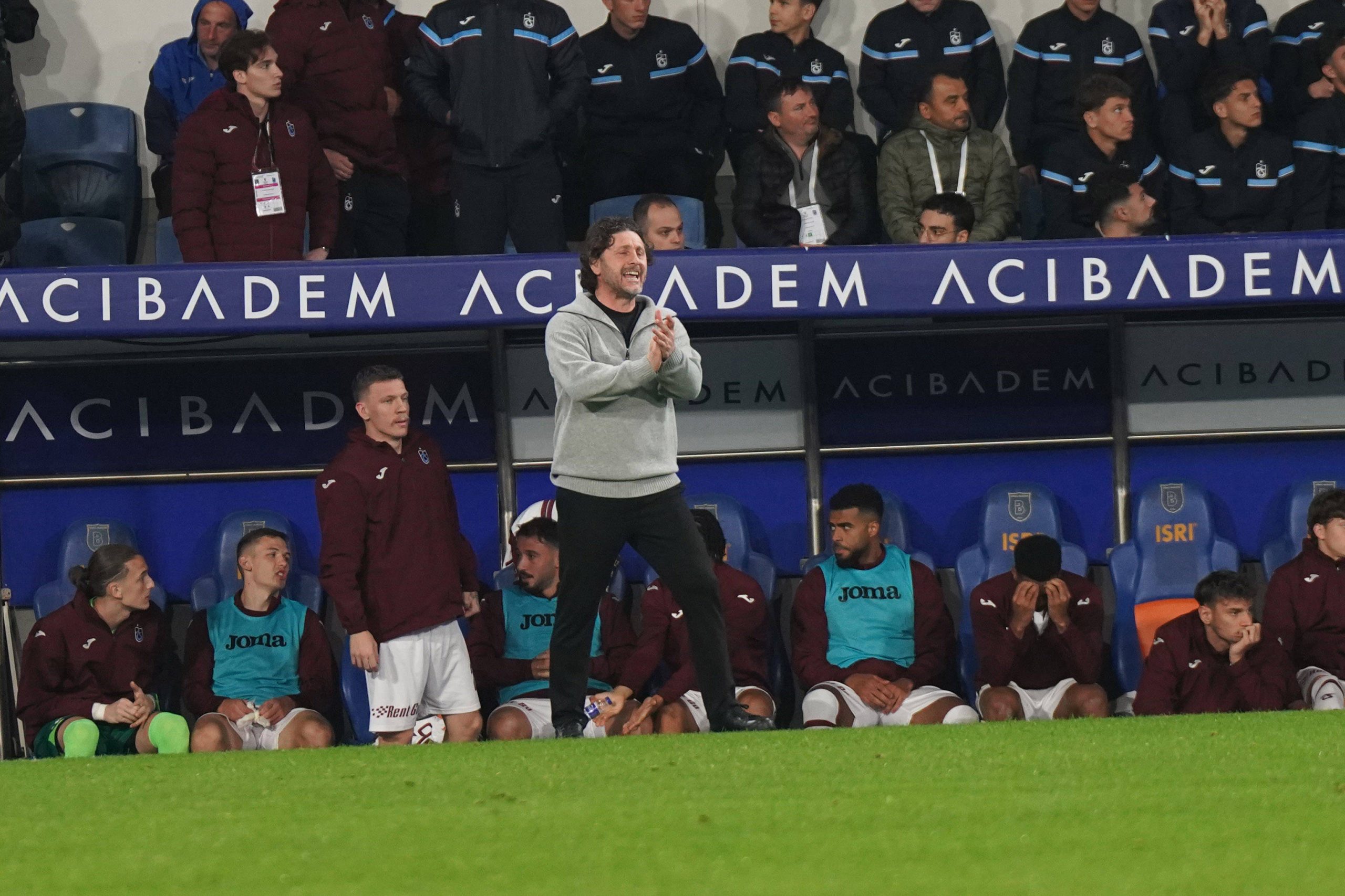 Coach Fatih Tekke of Trabzonspor reacts during the Turkish Süper League match between Basaksehir FK and Trabzonspor