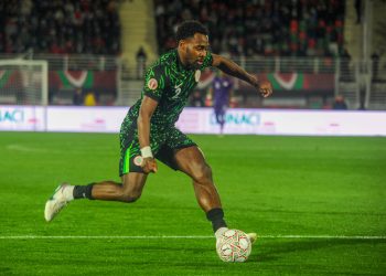 “Threads the lines” – Bright Osayi-Samuel lauds Alex Iwobi’s passing excellence in Mozambique win