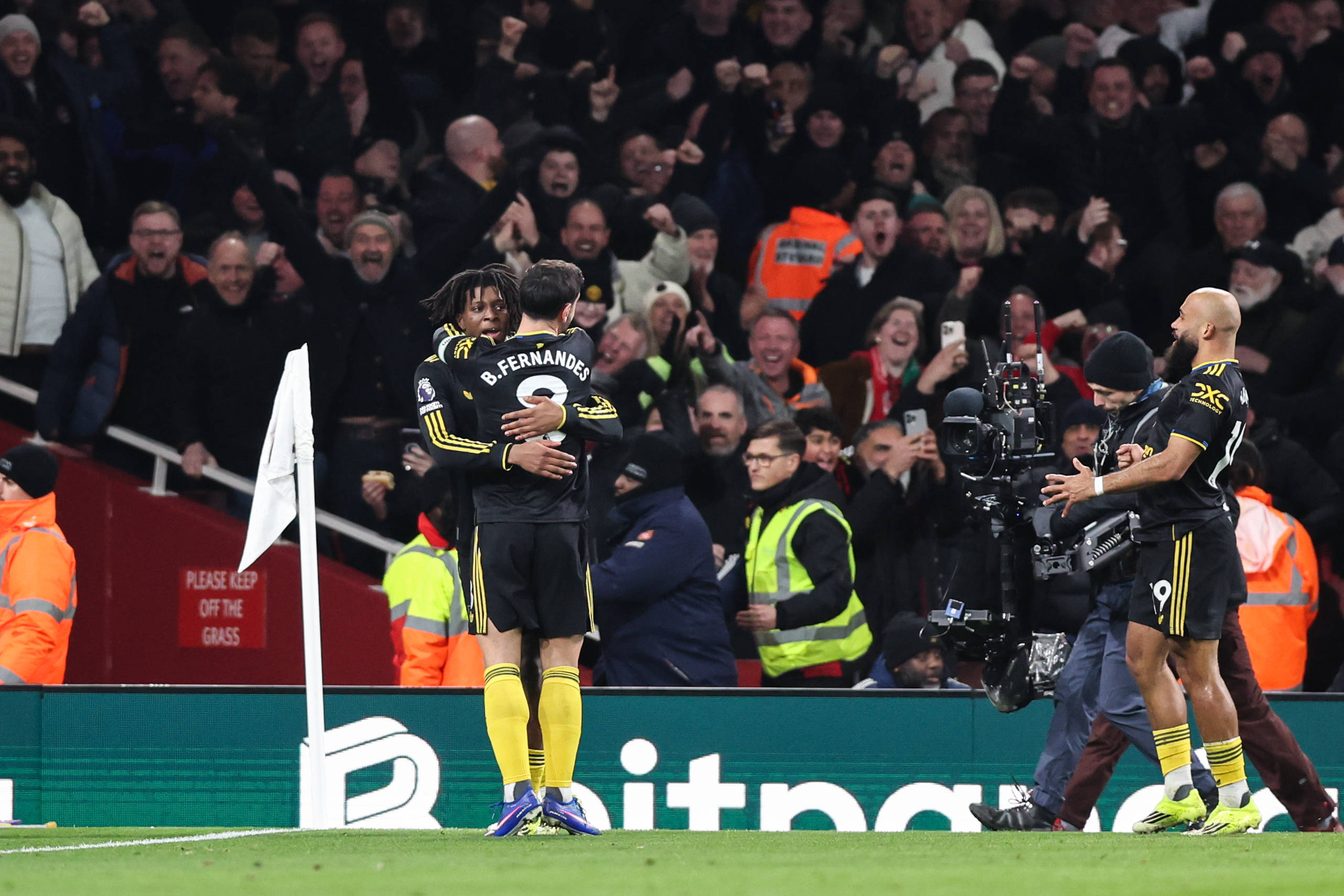 Patrick Dorgu of Manchester United, ManU celebrates his goal to make it 1-2 during the Arsenal vs Manchester United Premier League match