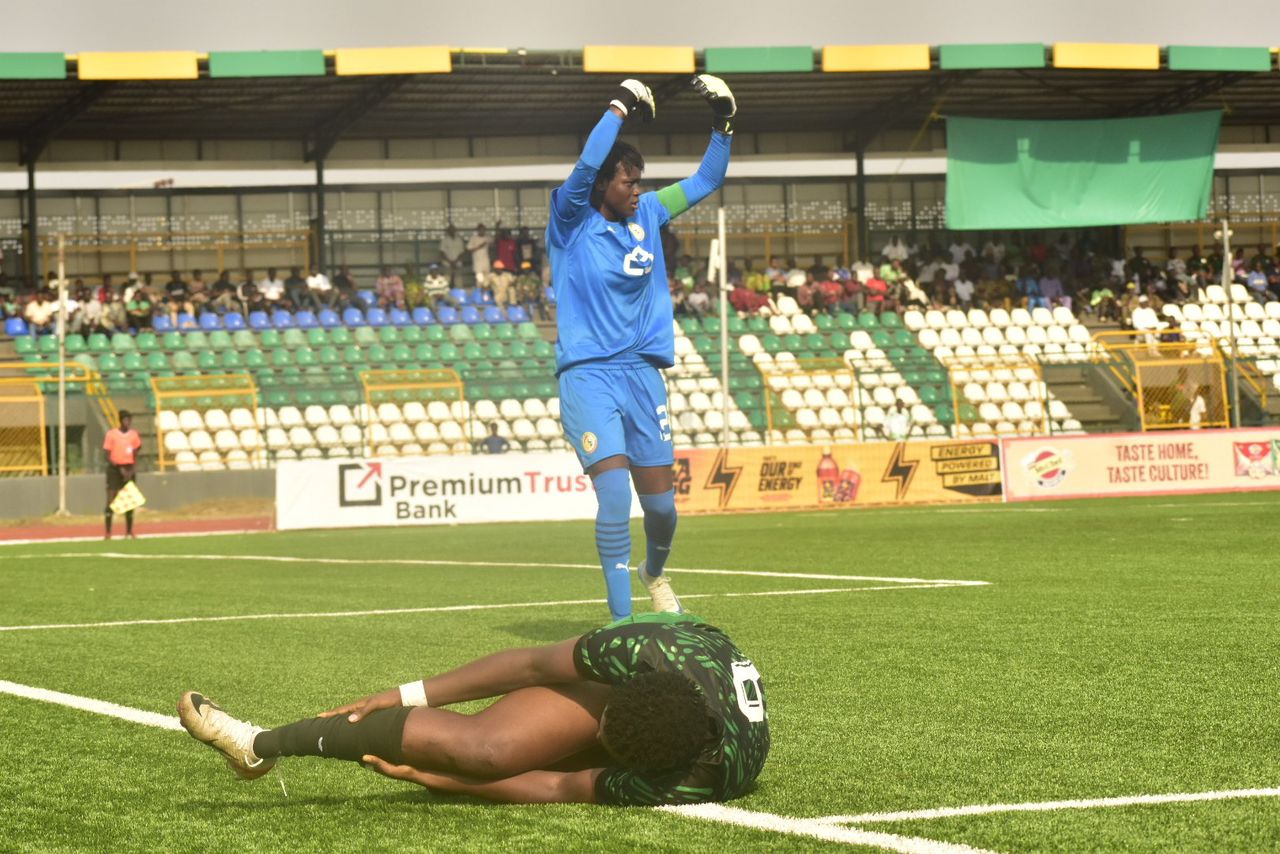 Janet Akekoromowei picks a knock during Nigeria vs senegal clash