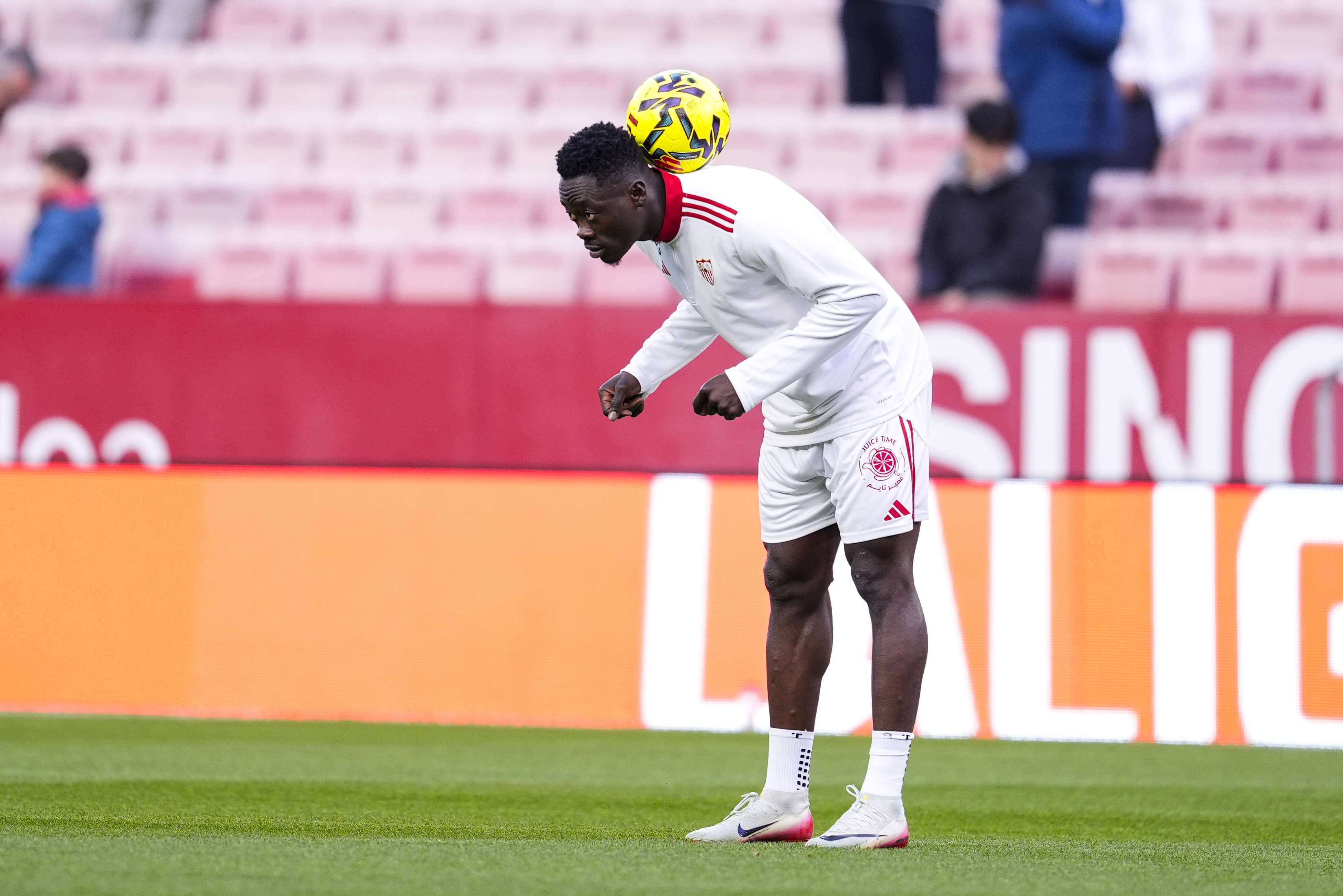 Akor Adams warms up during the LaLiga match played between Sevilla FC and Athletic Club