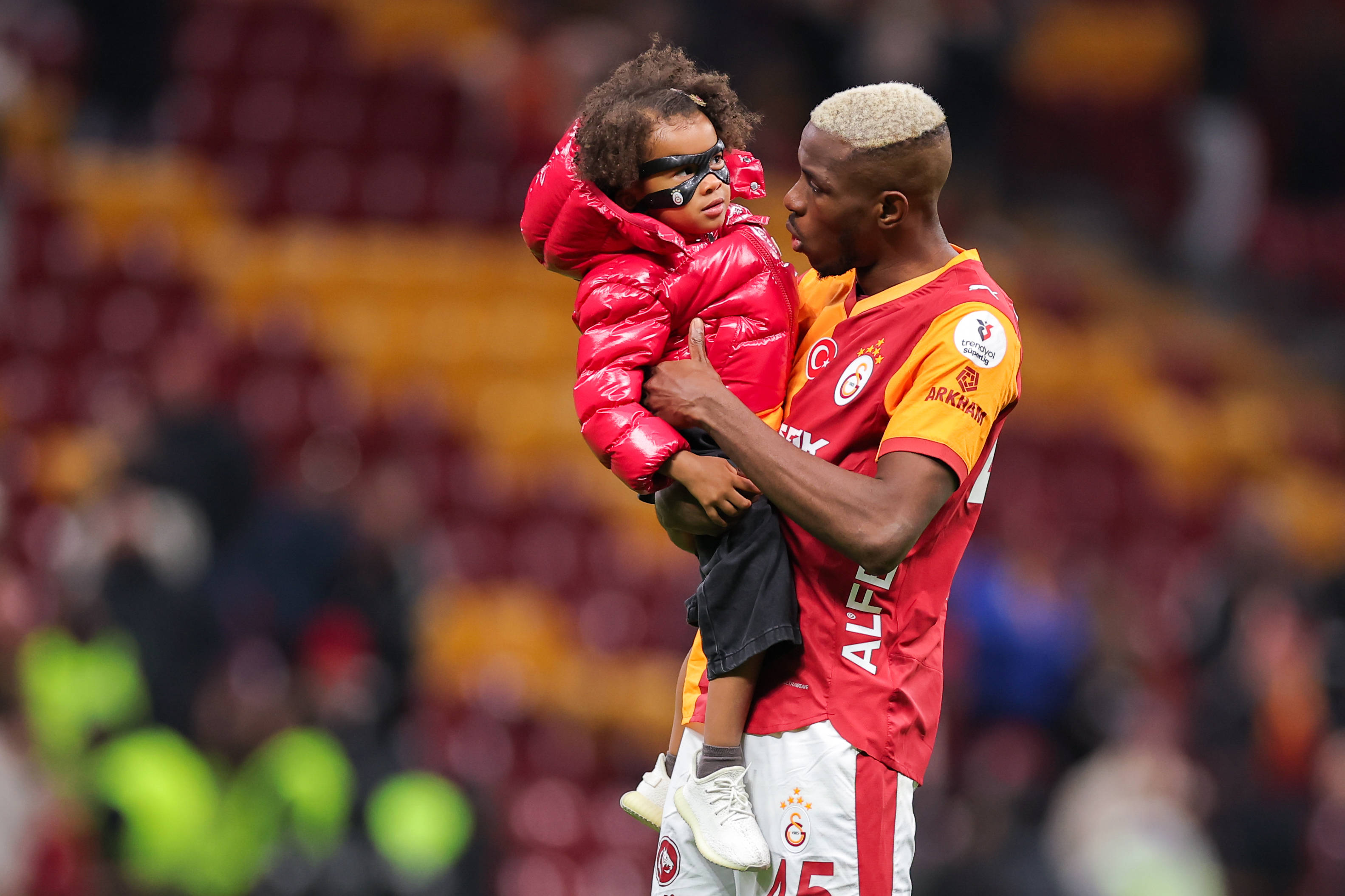 Nigeria and Galatasaray star Victor Osimhen and his daughter 