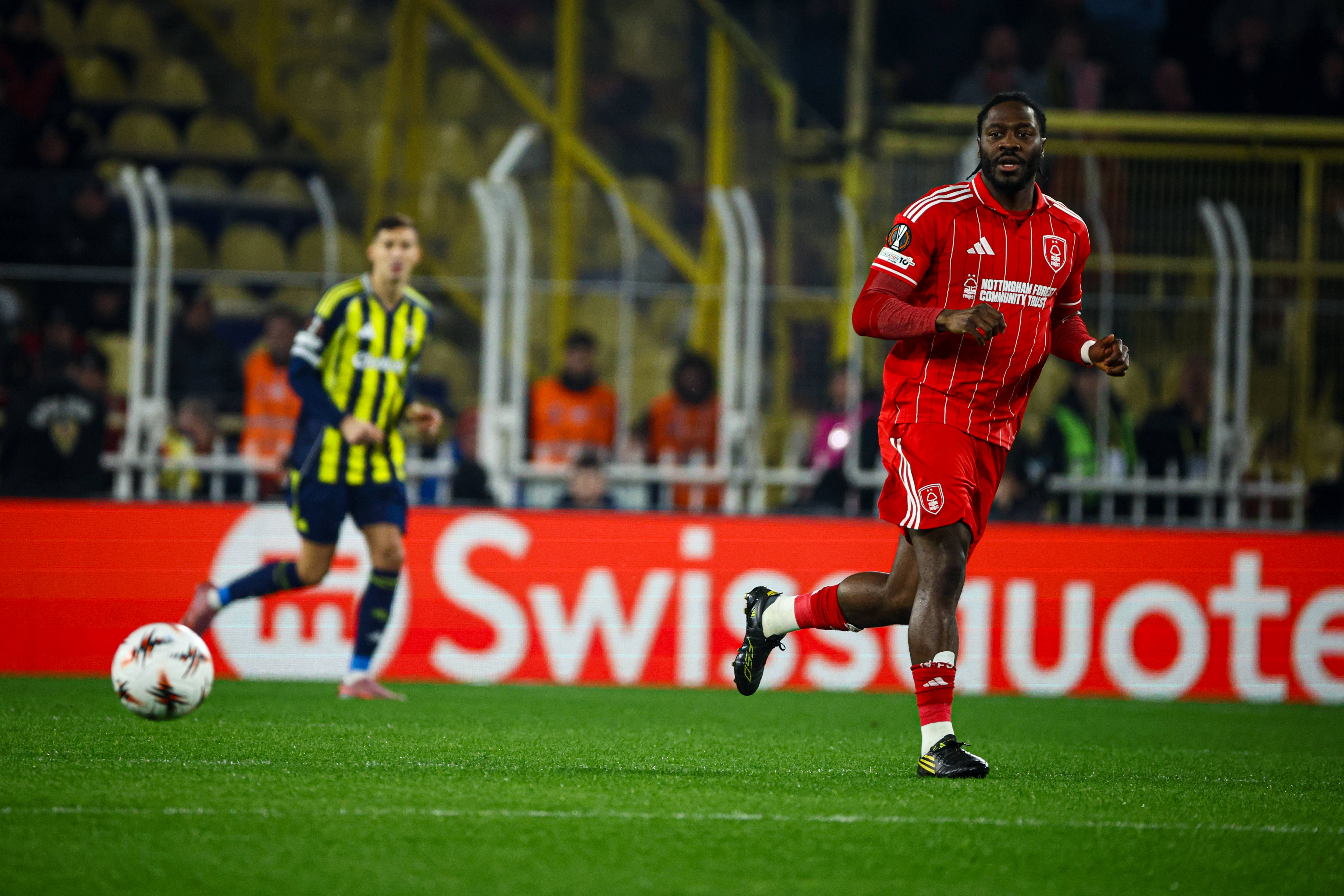 “Worst decision” – Ex-Chelsea forward blasts VAR officials over Kelechi Iheanacho’s disallowed goal