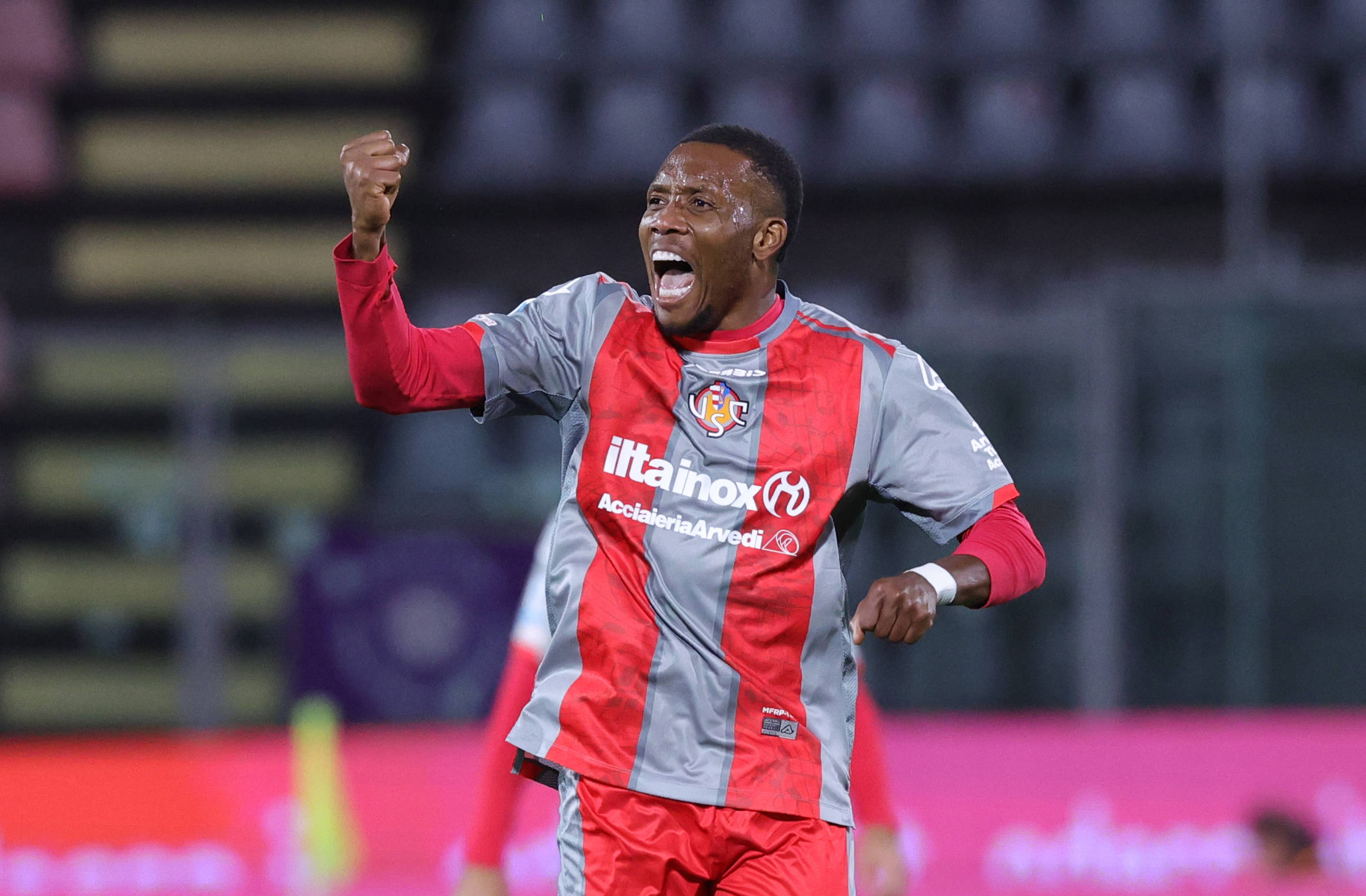 “Had an effect” – Wolves boss gives appraisal of Tolu Arokodare’s performance against Brentford