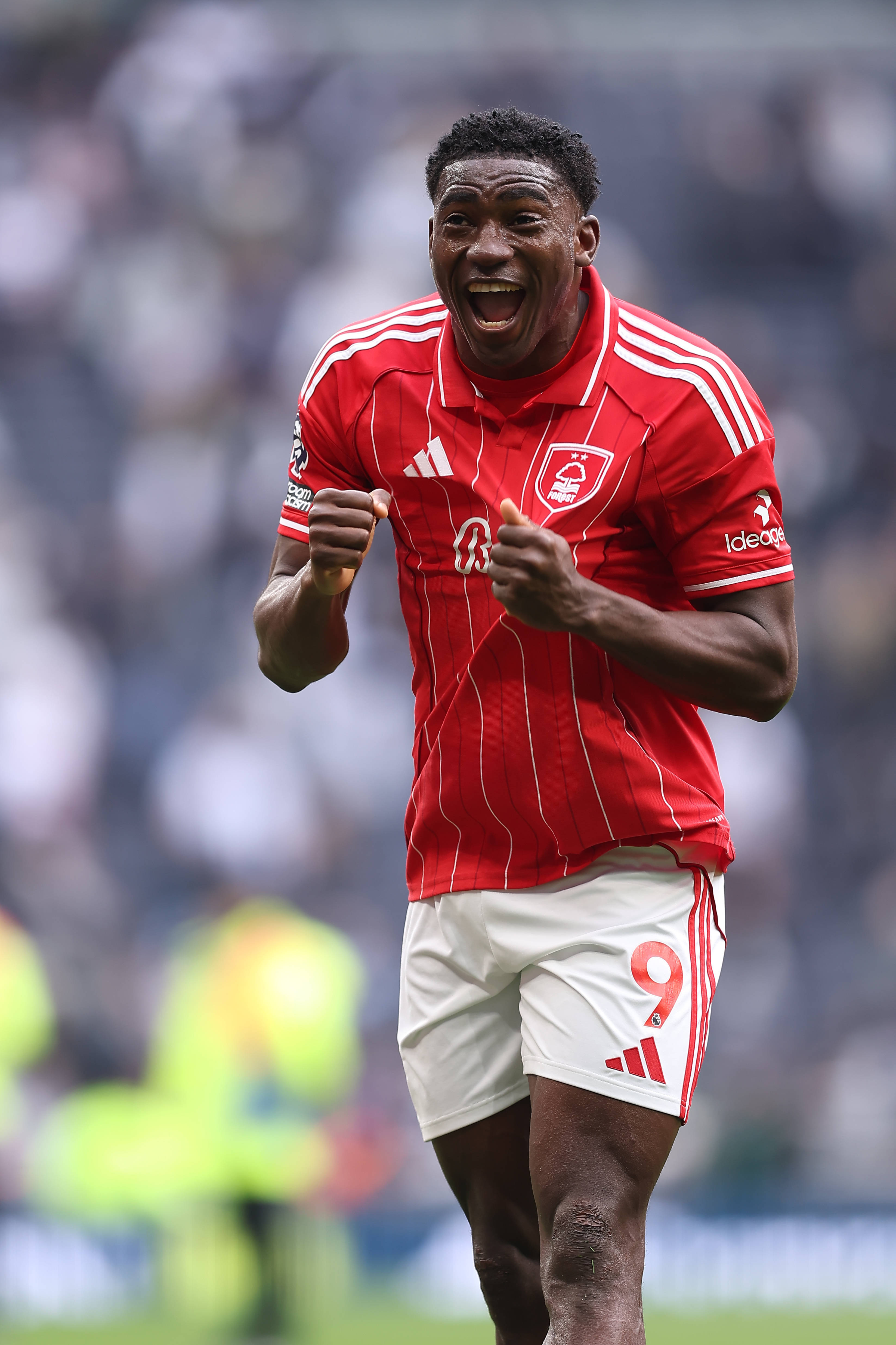  Taiwo Awoniyi of Nottingham Forest thanking the fans after the match against Tottenham