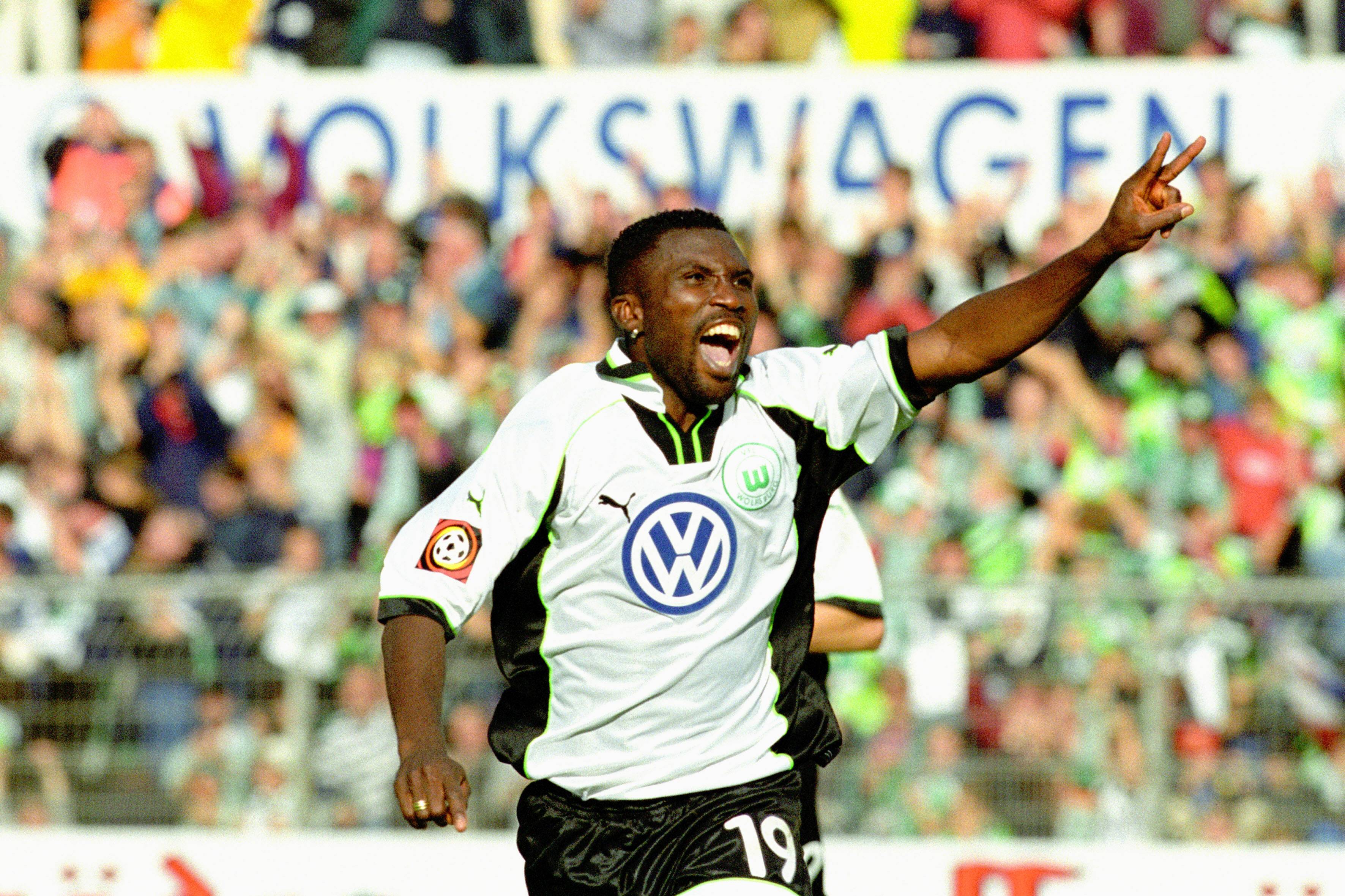 Jonathan Akpoborie in action for Wolfsburg
